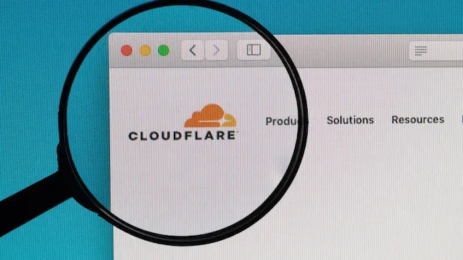 Cloudflare позволяет сайтам взимать плату с AI ботов за «Оплату за сканирование»