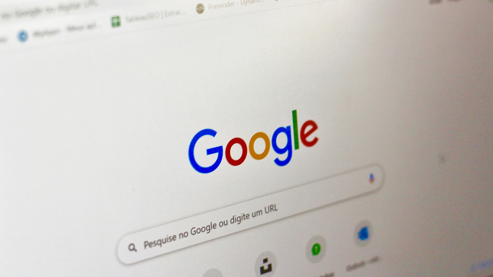 Google сталкивается с первым крупным иском от американского издателя из-за поиска через ИИ